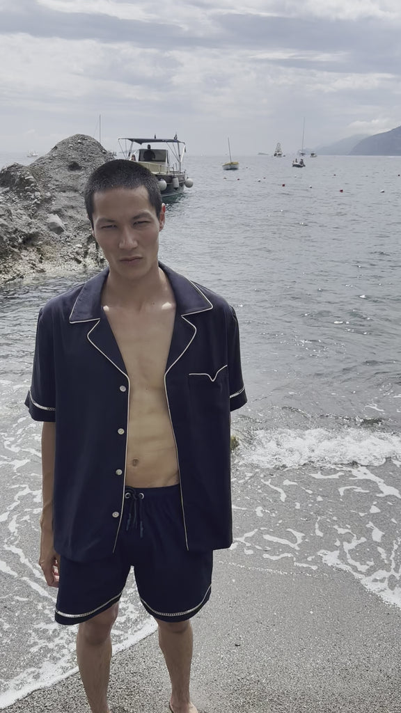 Video tour showing closeups of model wearing the full Cabrisa set at the beach