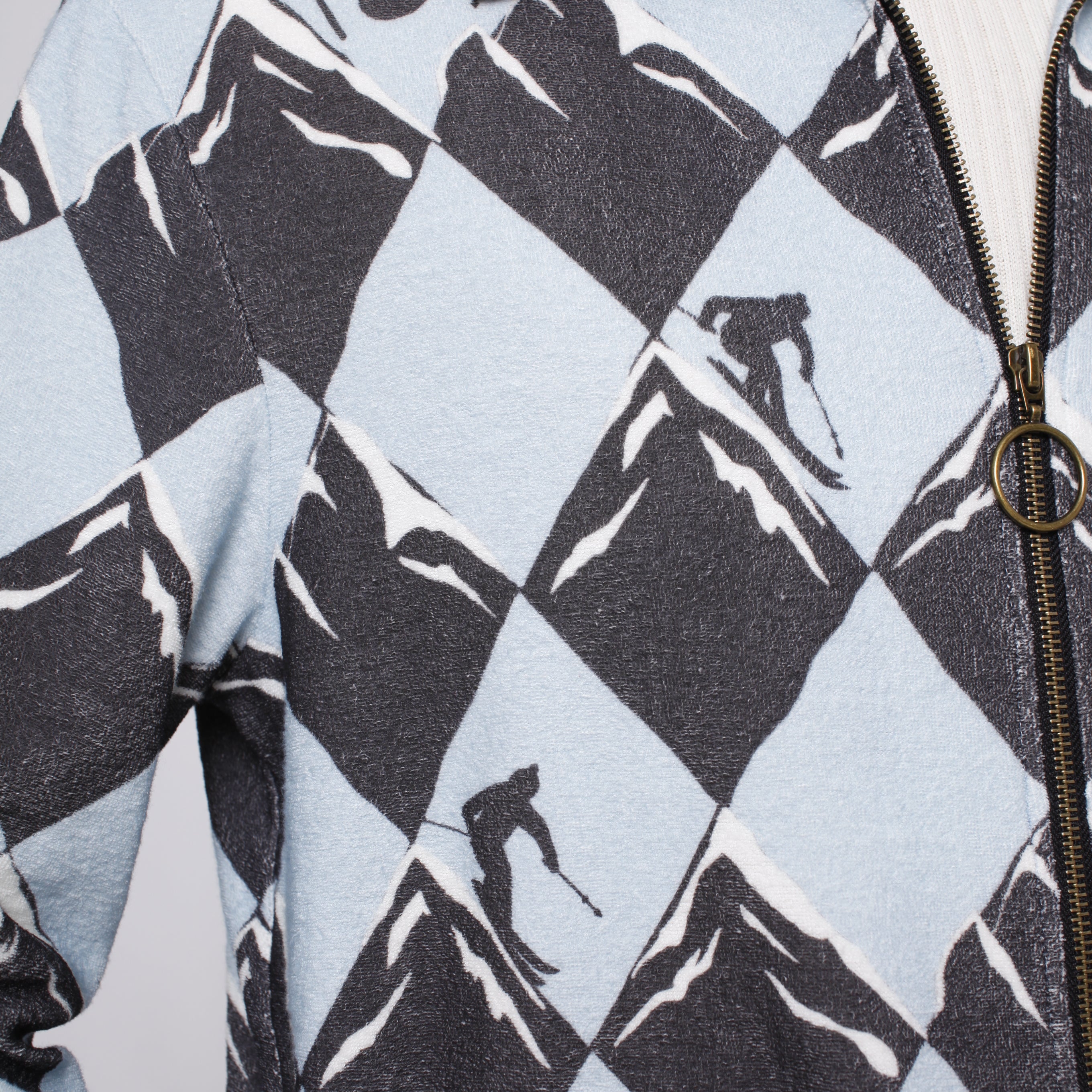 Close up of recurring skier print