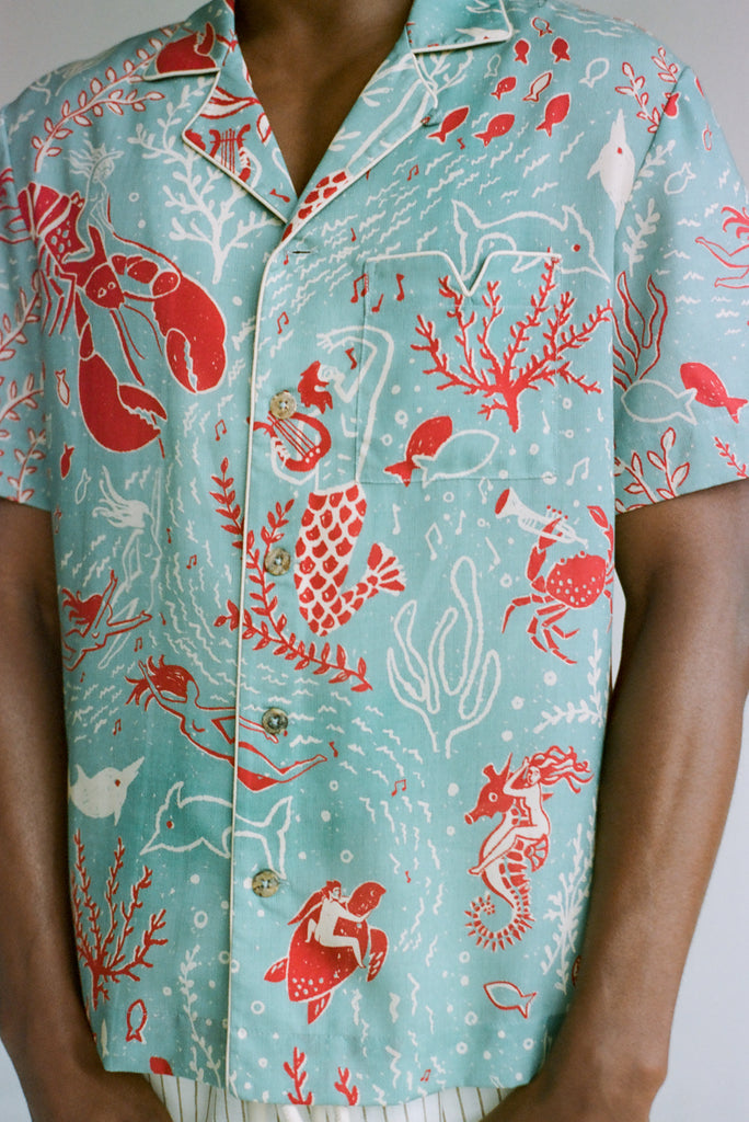 Another close up of the model wearing the shirt with a better view of the pocket