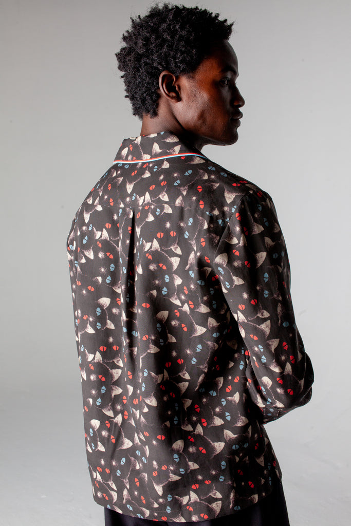 back view of male model in shirt showing box drop paneling